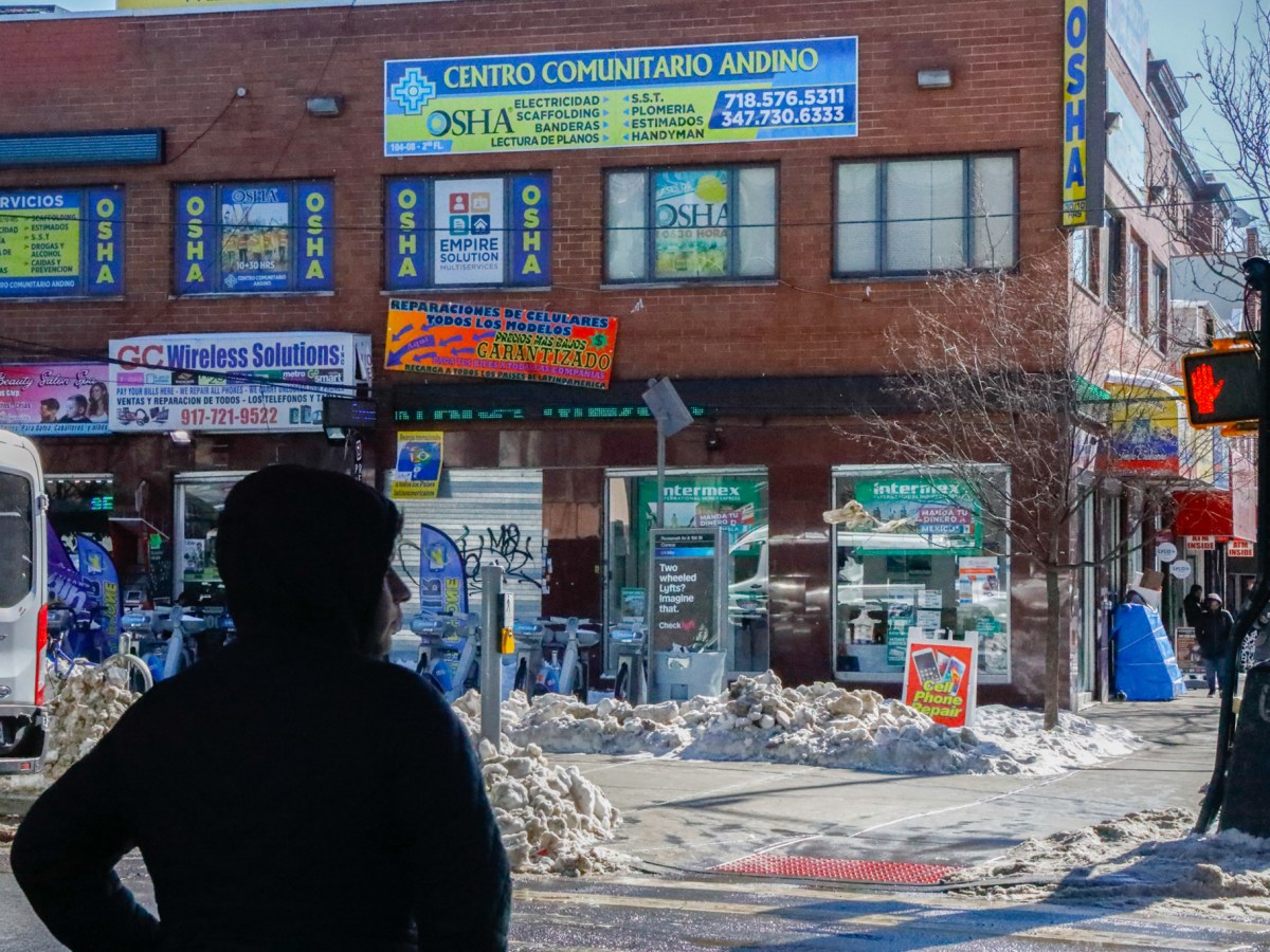 Corona, Queens businesses advertise in Spanish for the large immigrant population in the neighborhood