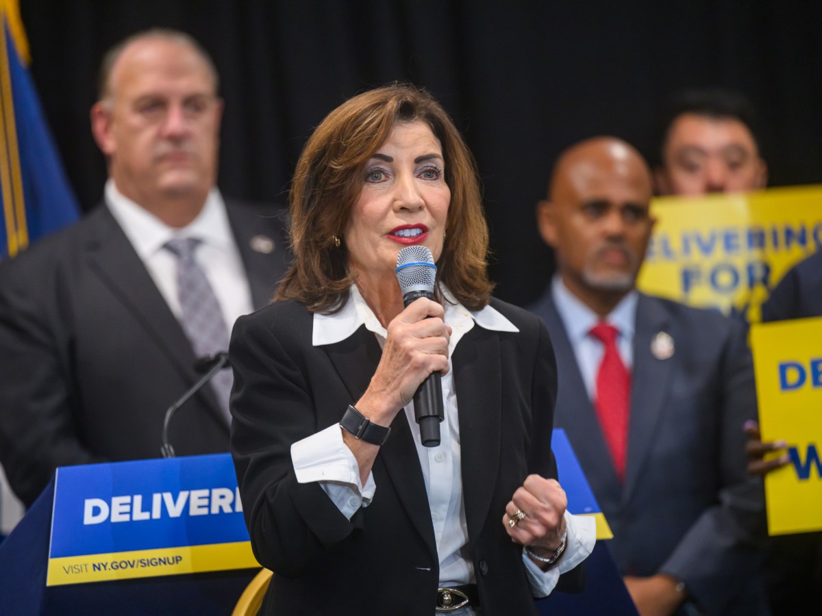 Gov. Kathy Hochul and labor leaders announce the increase of maximum weekly unemployment insurance benefits,